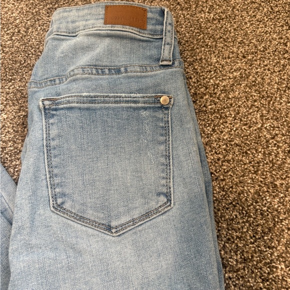 Judy Blue Light Wash Skinny Jeans - Picture 2 of 5